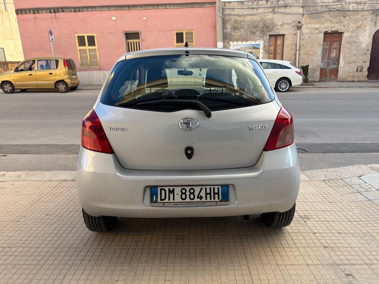 Toyota Yaris 1.3 5 porte