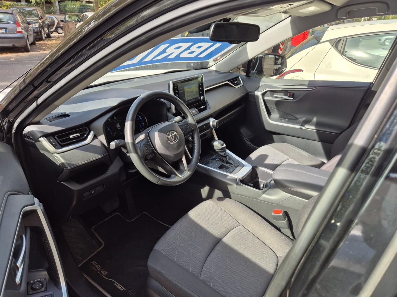 Toyota RAV4 2.5 HV E-CVT 2WD Business