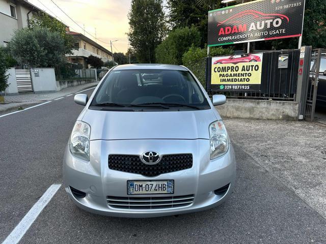 TOYOTA Yaris 1.0 5 porte Sol