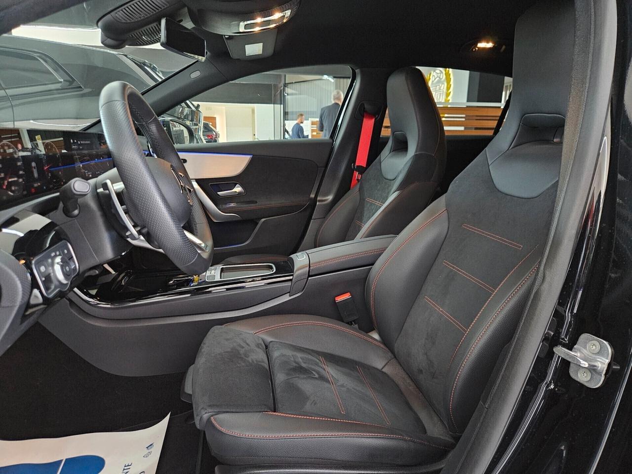 Mercedes-Benz A 35 AMG Line Premium 4matic MHEV