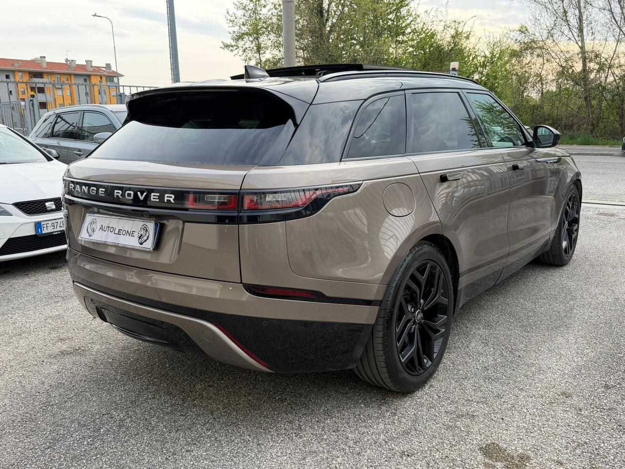 Land Rover Range Velar 3.0 V6 SD6 300 CV First Edition