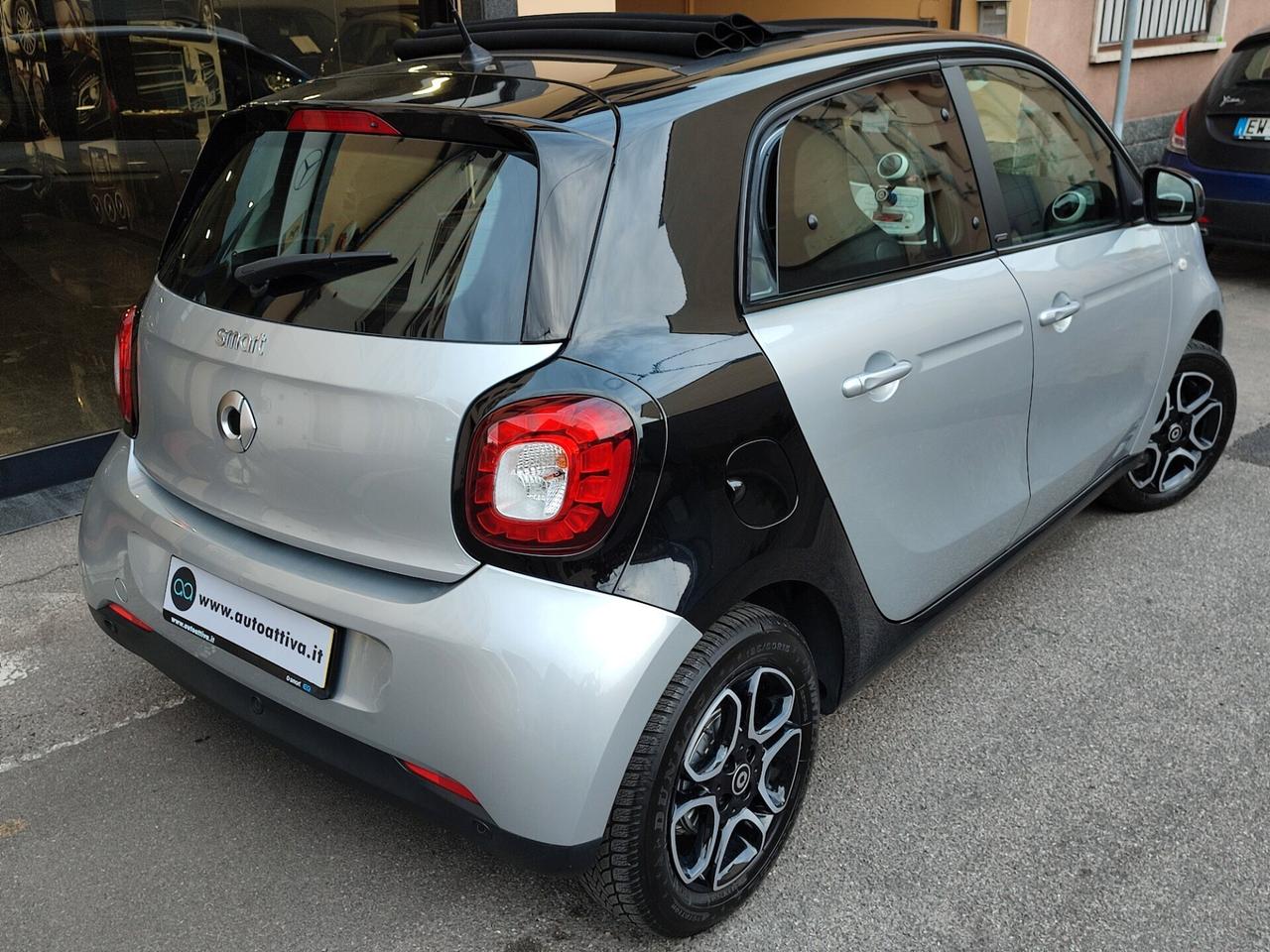 Smart ForFour 70 1.0 aut. Cabrio Assist Frenata/Corsia