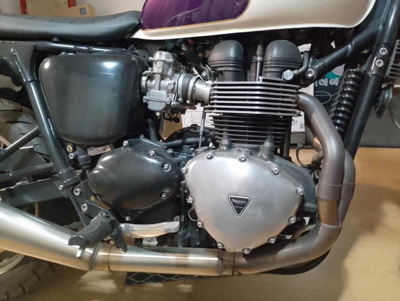 Triumph Bonneville SE