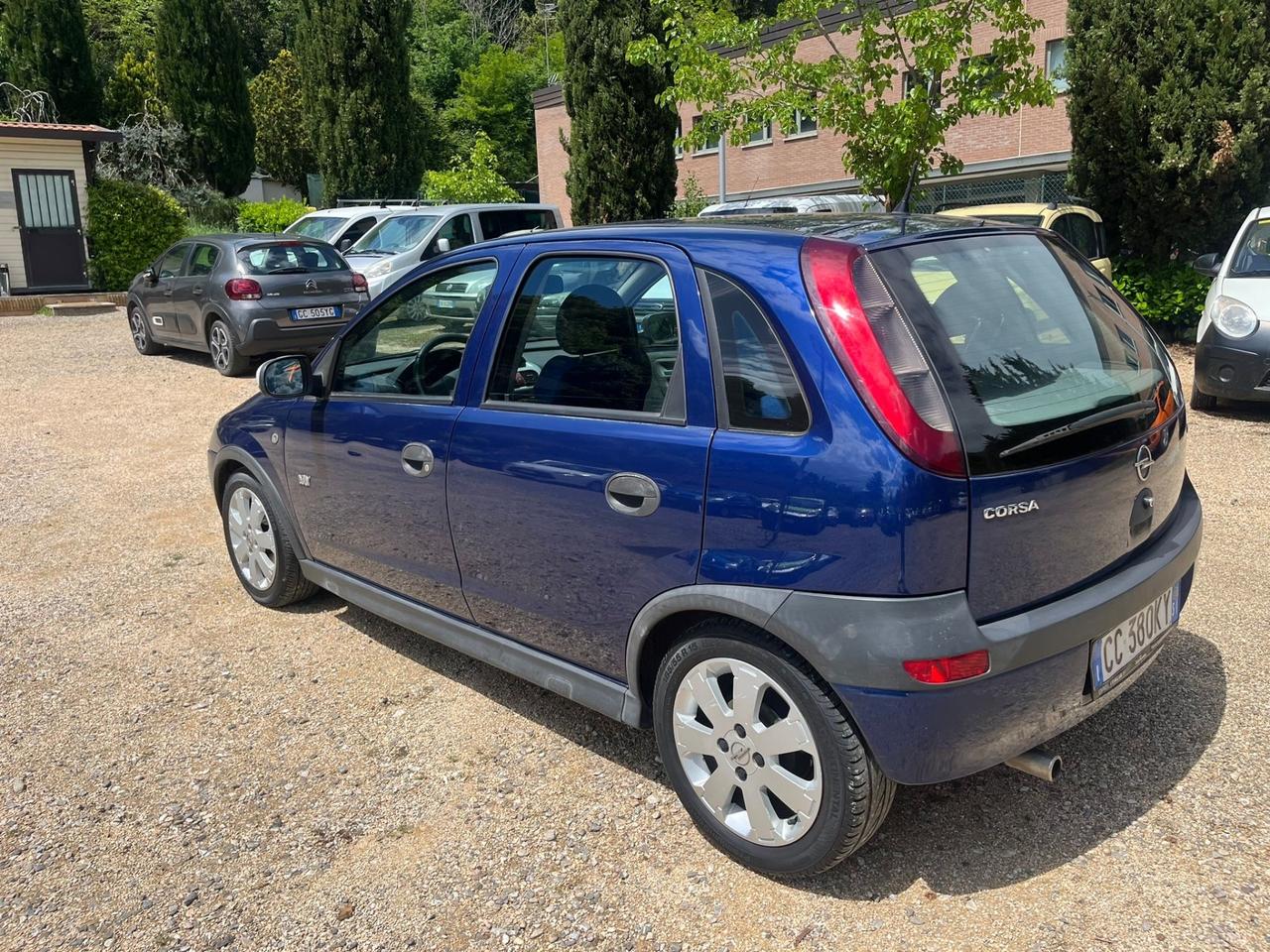 Opel Corsa 1.2i 16V cat 5 porte 'Njoy