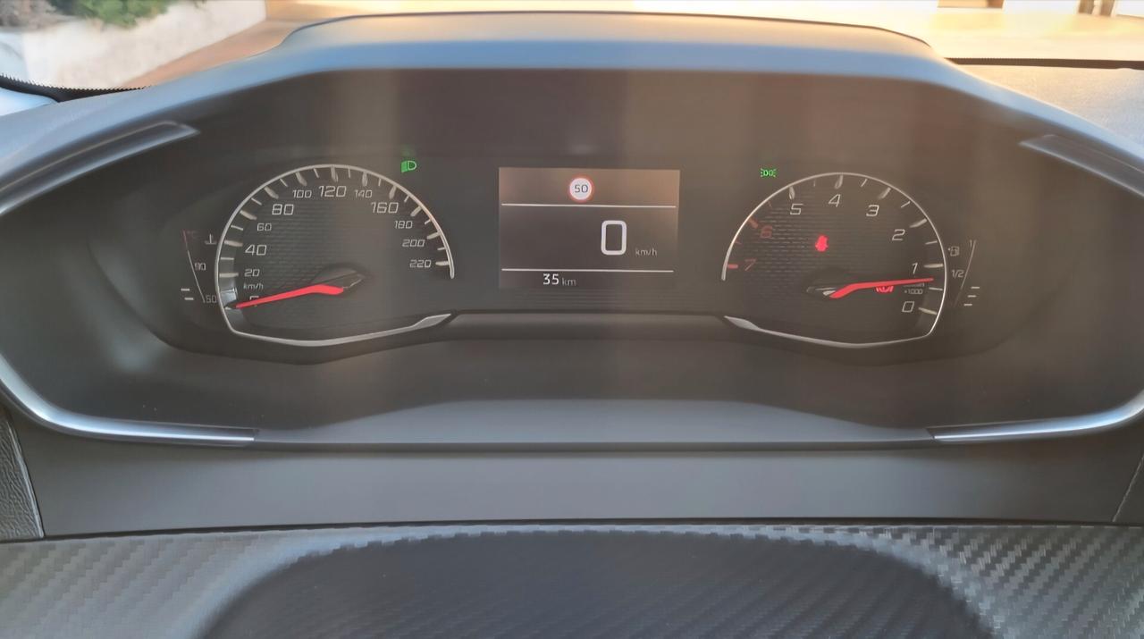 Peugeot 208 1.2 PURETECH STYLE S&S KM ZERO 100 CV PER NEOPATENTATI