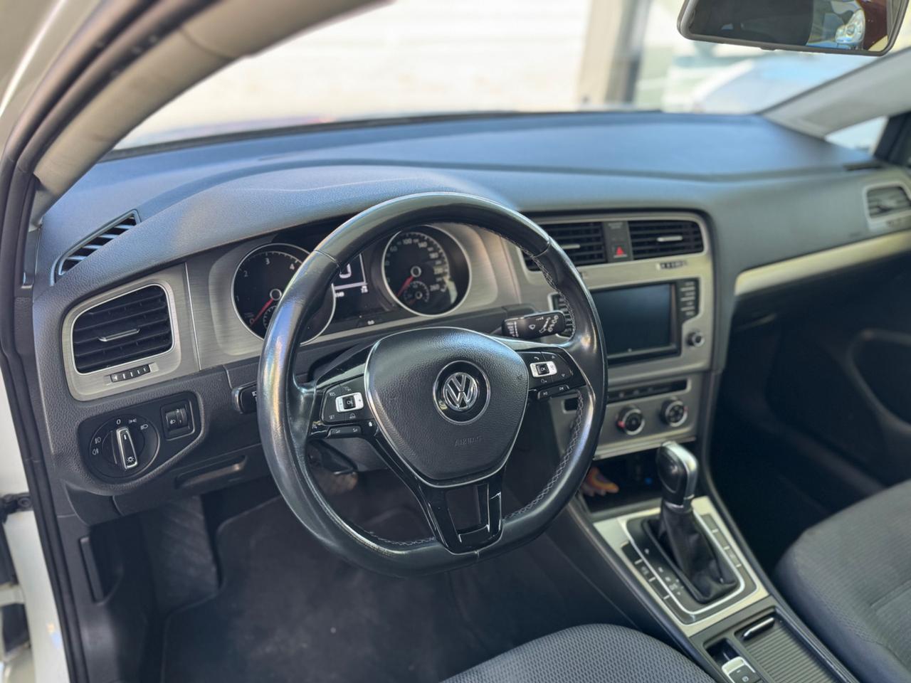 Volkswagen Golf Variant 1.6 TDI 110 CV DSG Comfortline BlueMotion Tech.