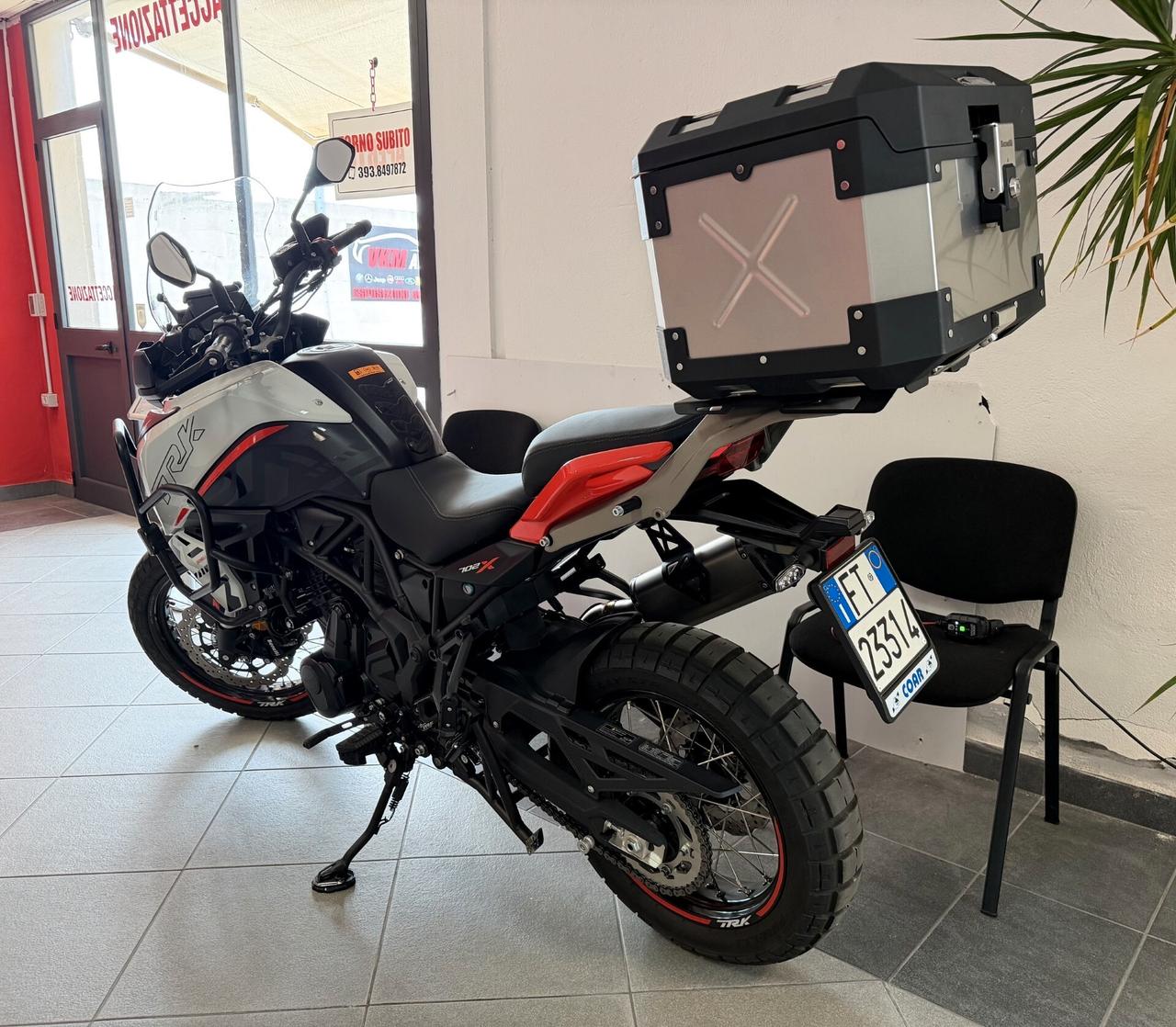 BENELLI TRK 702 x PARI AL NUOVO