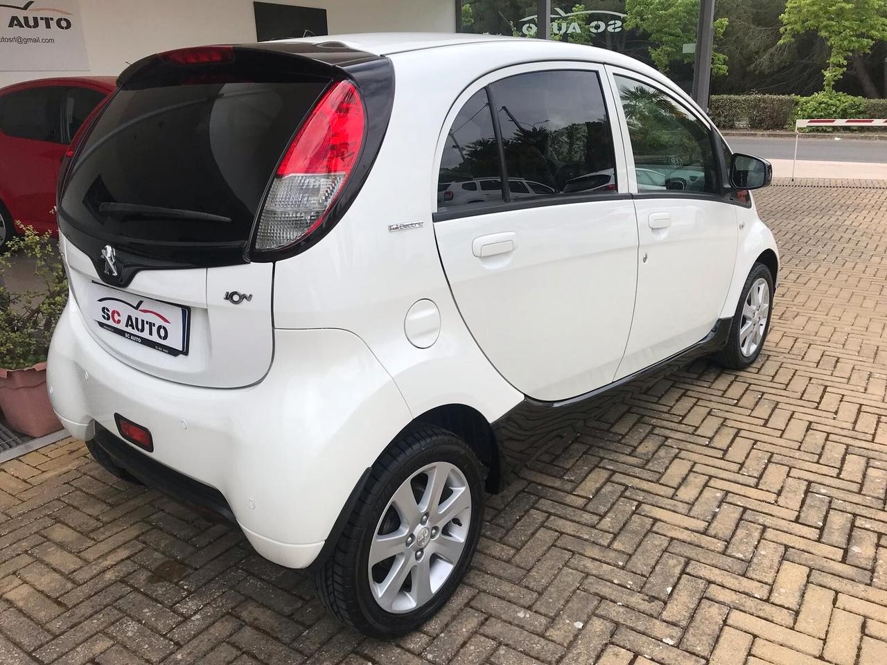 Peugeot iOn