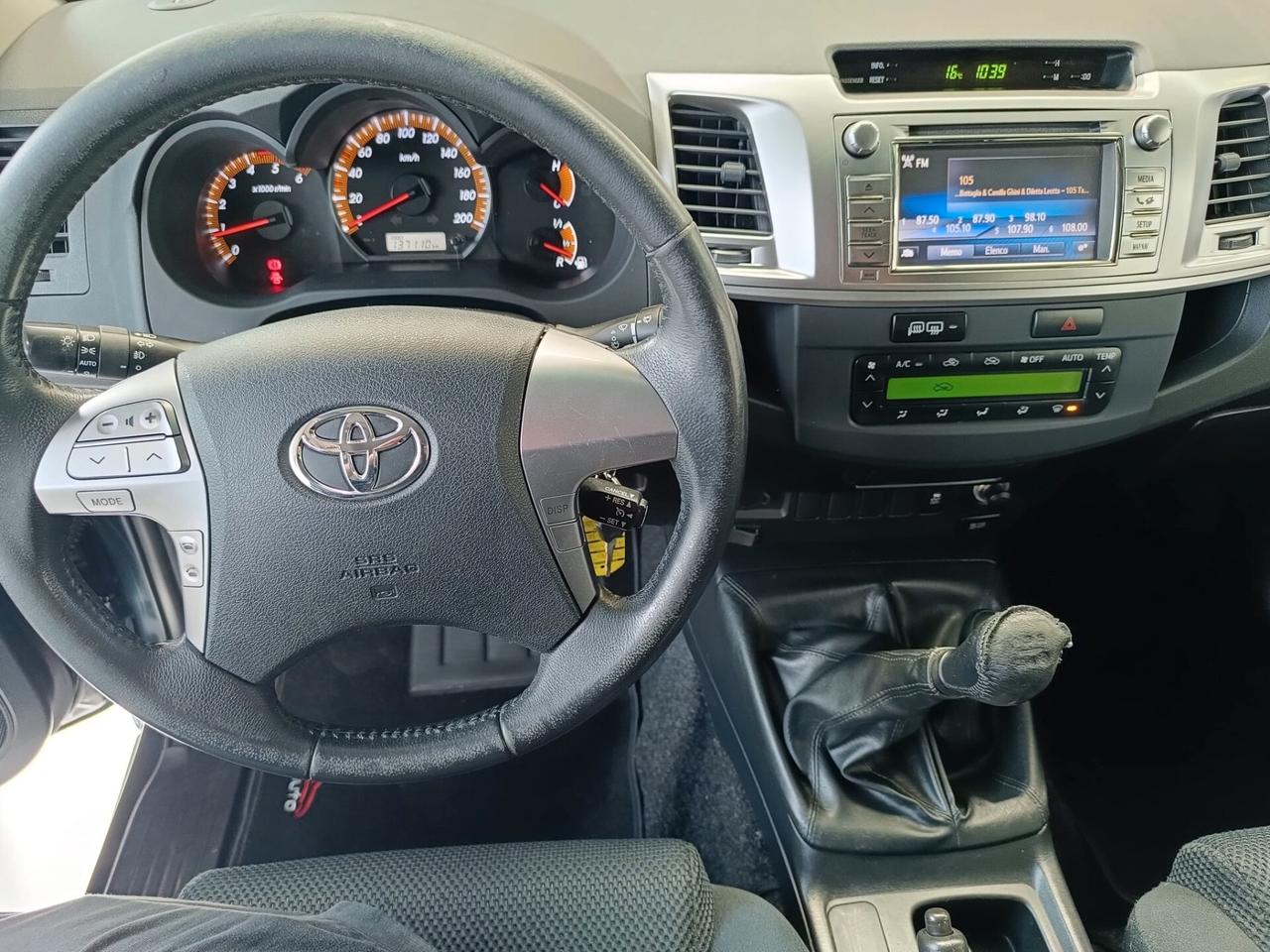 Toyota Hilux 3.0 D-4D 4WD 4p. DC Stylex