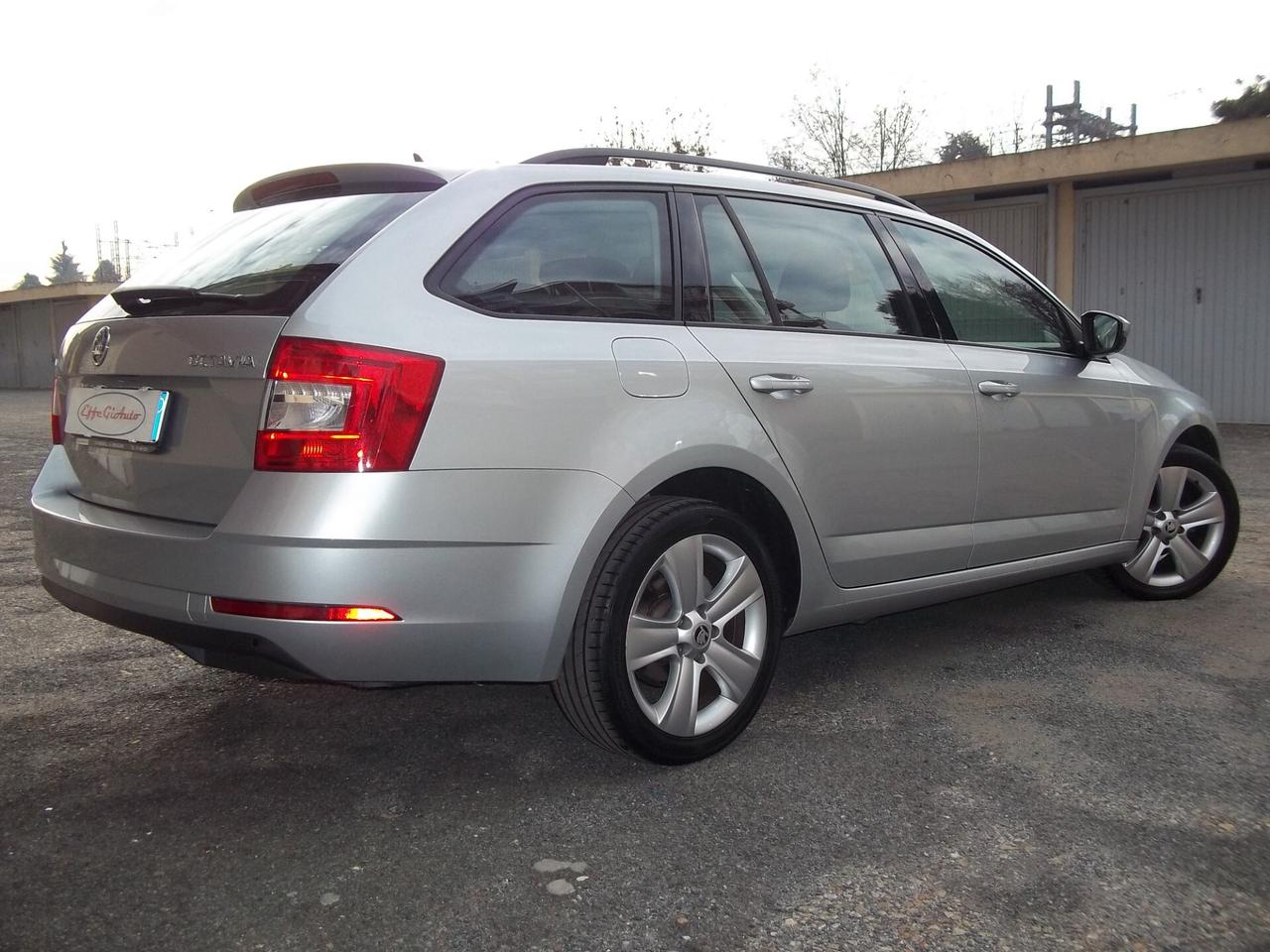 Skoda Octavia Wagon Style 1.6 TDI DSG Cambio automatico/Sequenziale Euro 6d-Temp