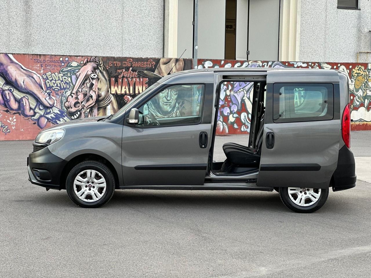 Fiat doblo 5 posti autocarro