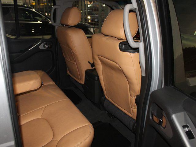 NISSAN Navara 2.5 dCi 4 porte Double Cab LE