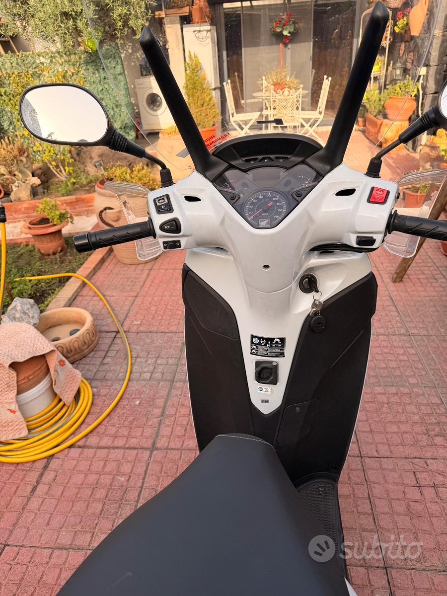 Sh 300
