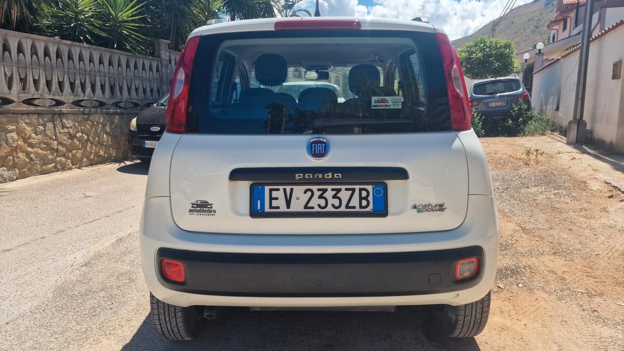 Fiat Panda 0.9 TwinAir Turbo Natural Power Lounge