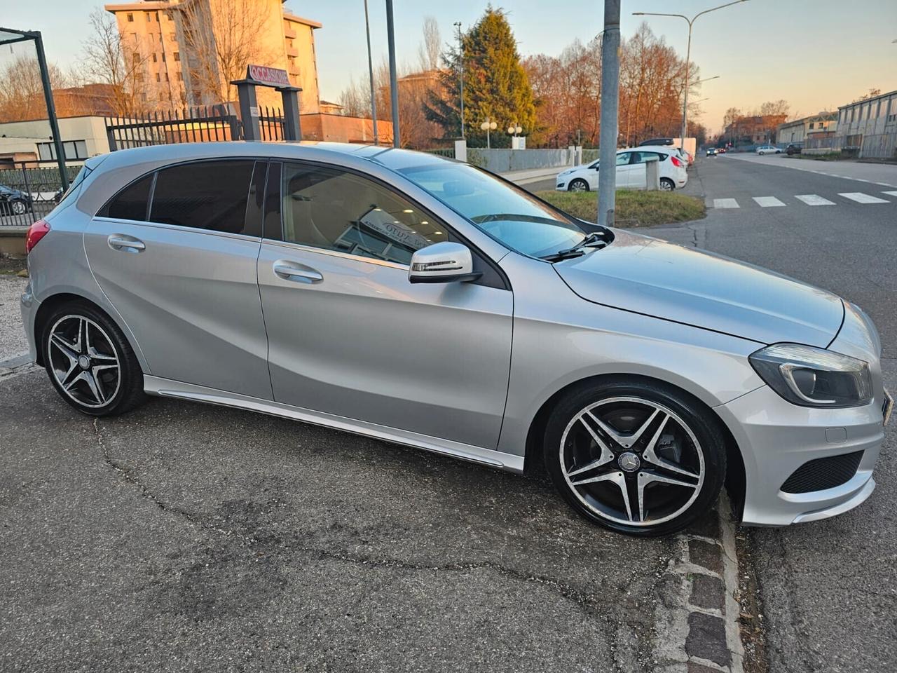 Mercedes-benz A 180 CDI 110cv Premium*AMG*Pelle*Navi*Bi-Xeno*