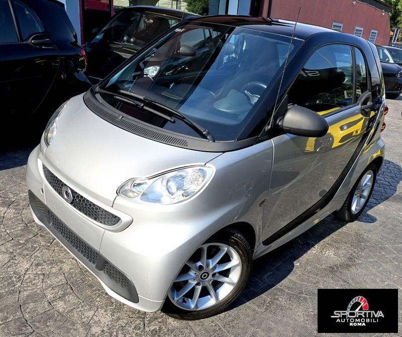 smart fortwo SERVOSTERZO PELLE NAVI UNIPRO!