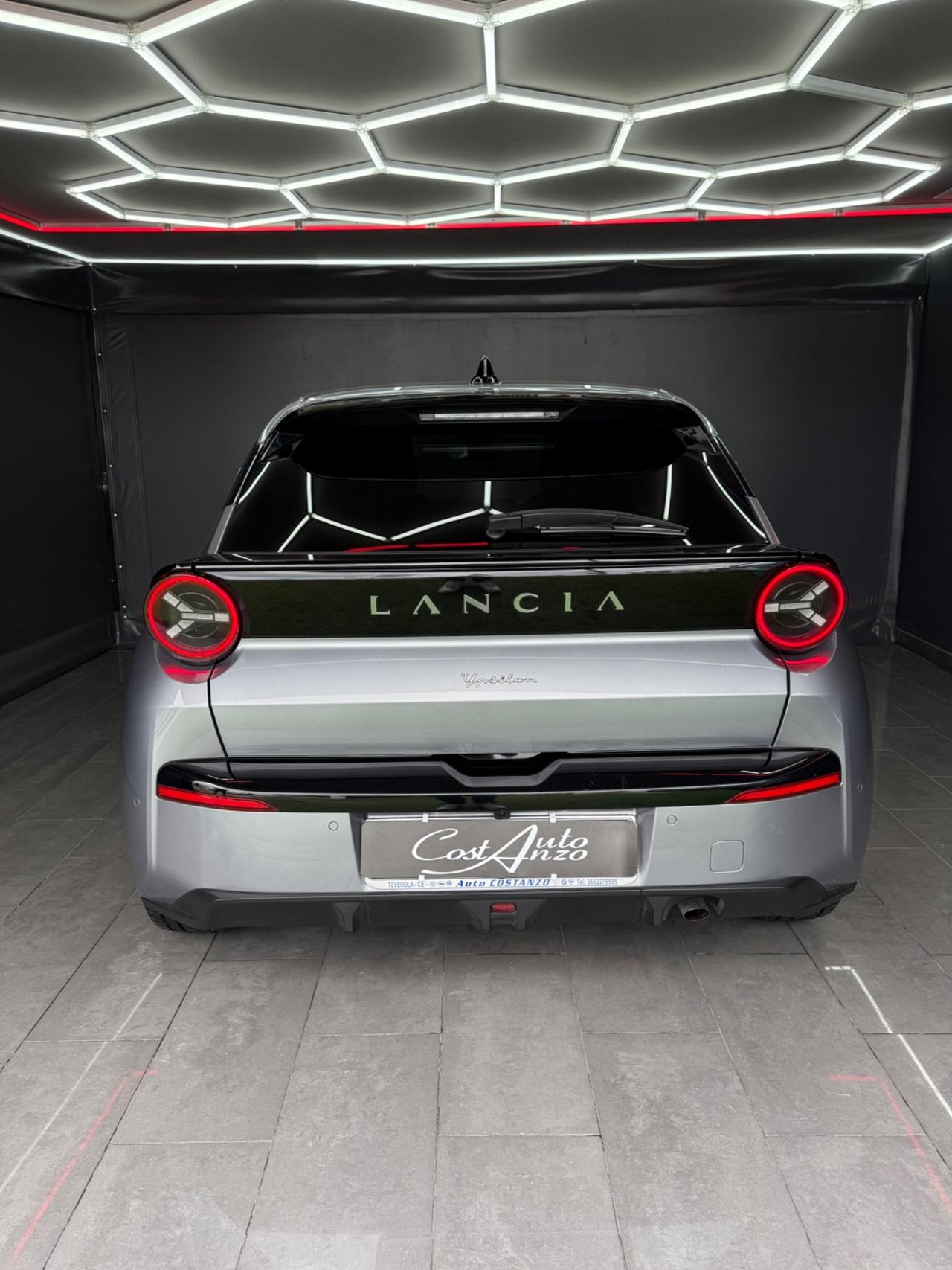Lancia Ypsilon 1.2 Hybrid Edizione Cassina