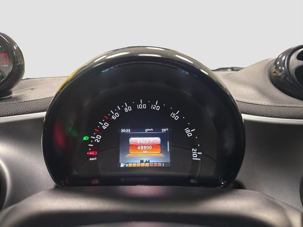 Smart fortwo 0.9 t. Brabus Xclusive 109cv twinamic