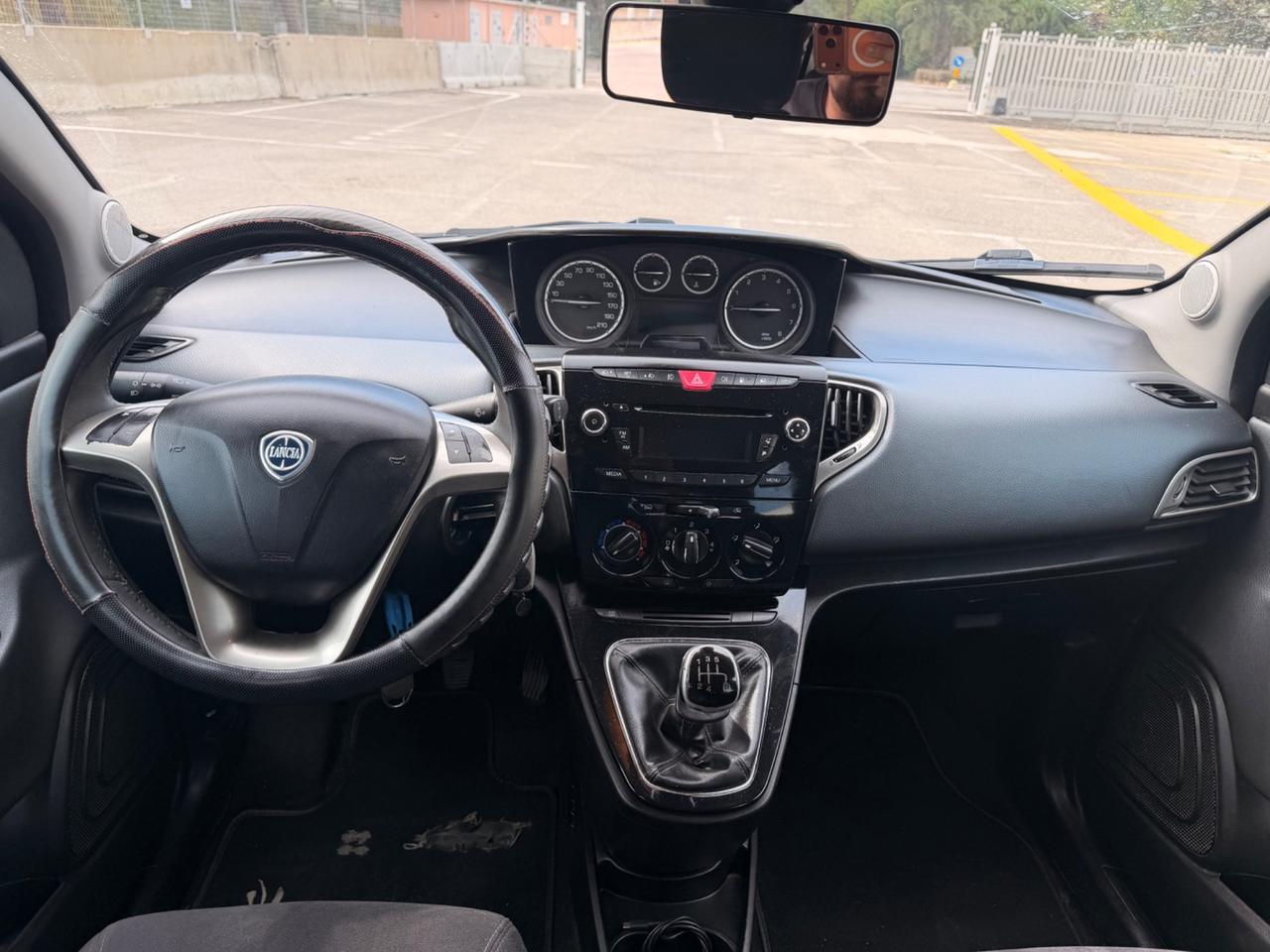 Lancia Ypsilon 1.2 69 CV 5 porte GPL Ecochic Platinum