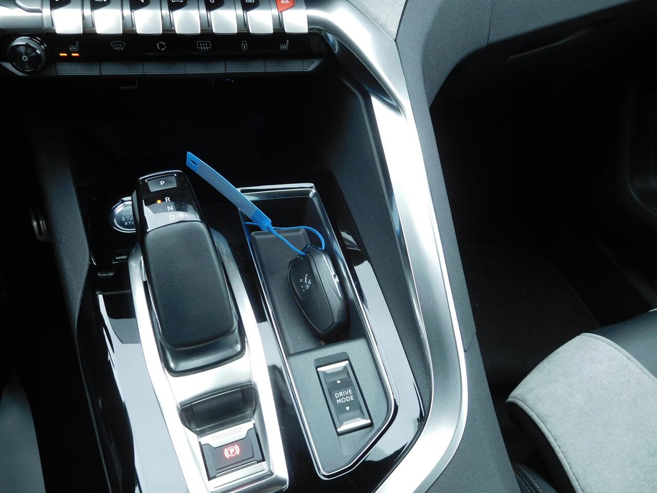 Peugeot 3008 Hybrid4 300 e-EAT8 GT Pack 4X4