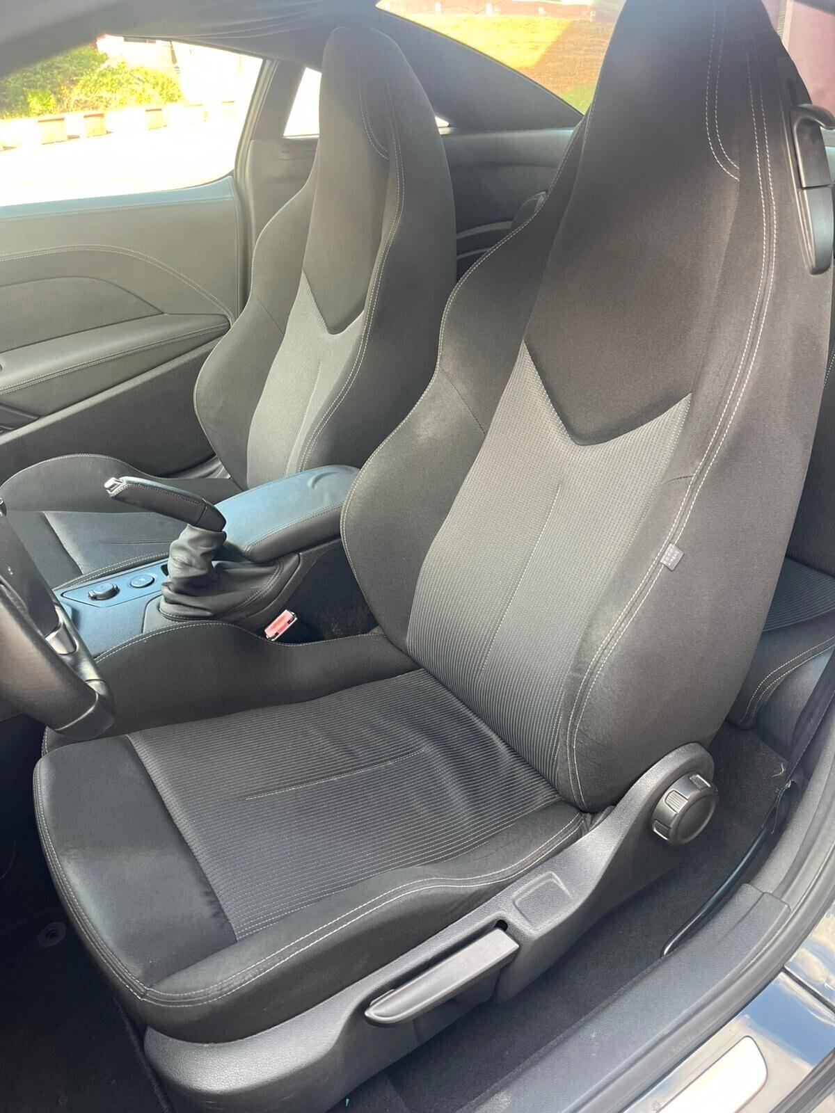 Peugeot RCZ 2.0 HDi 163CV Black Yearling