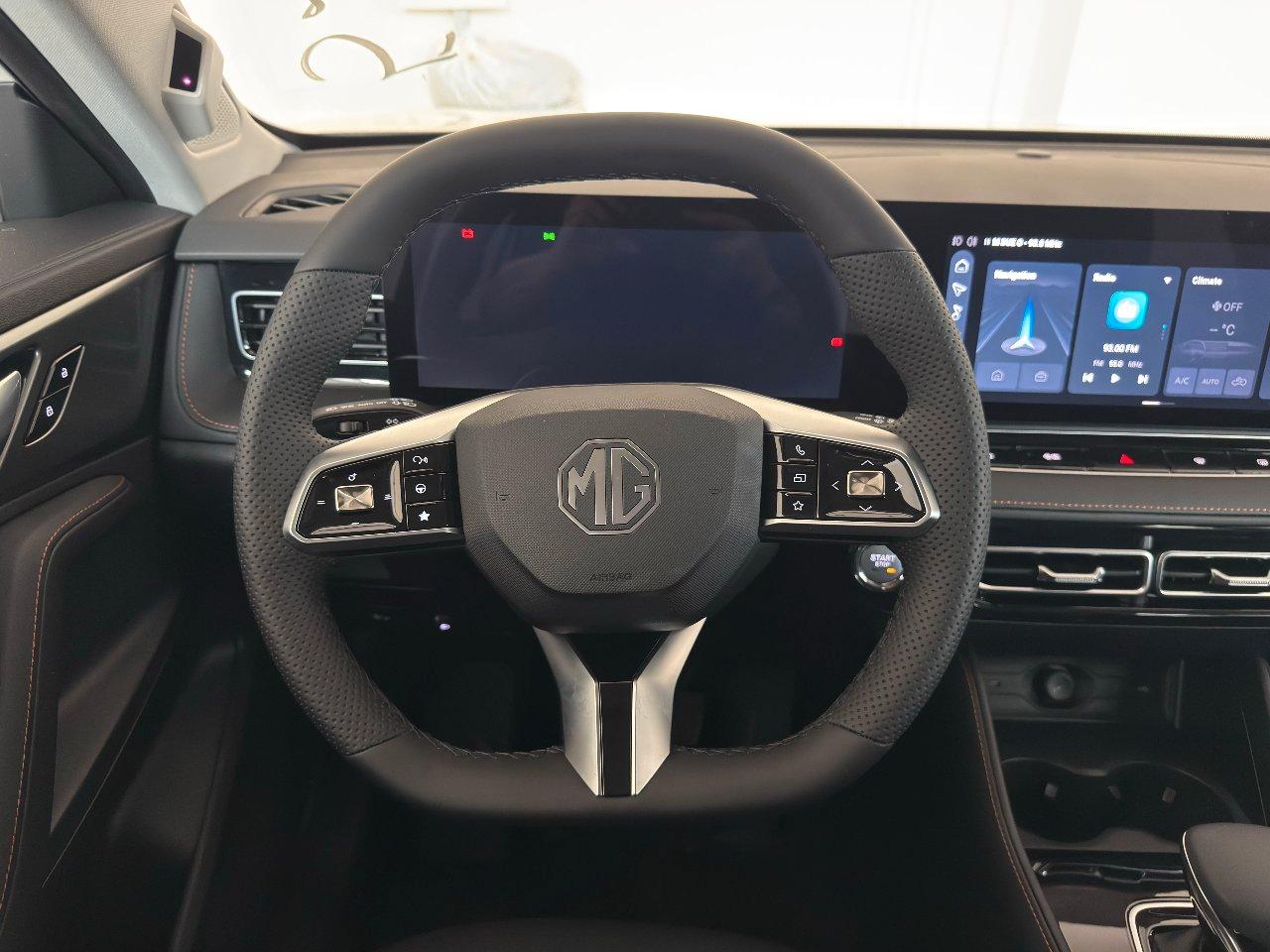 Mg HS 1.5 hybrid+ Luxury auto