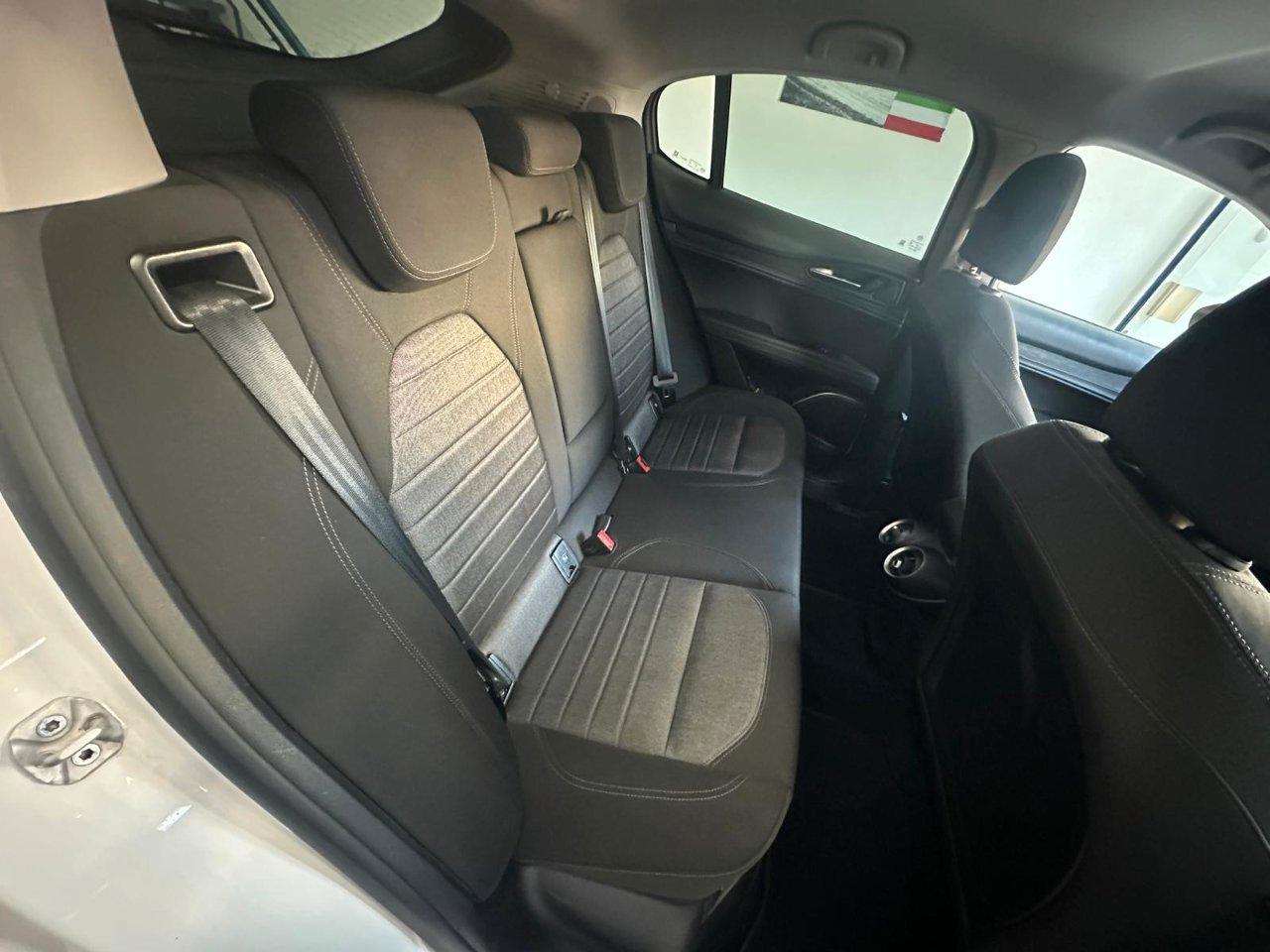 Alfa Romeo Stelvio 2.2 t Sport Tech rwd 160cv auto