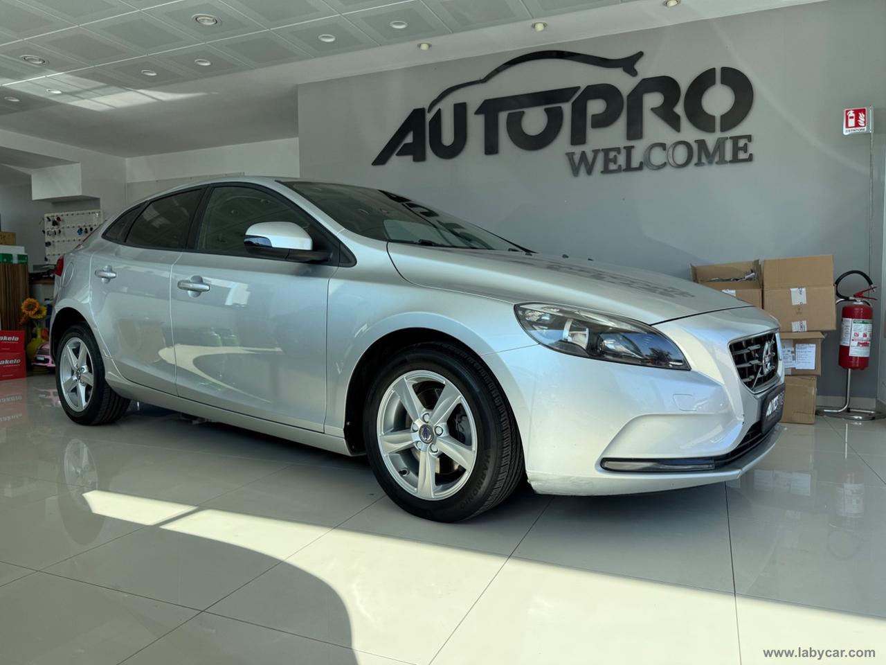VOLVO V40 D2 Business
