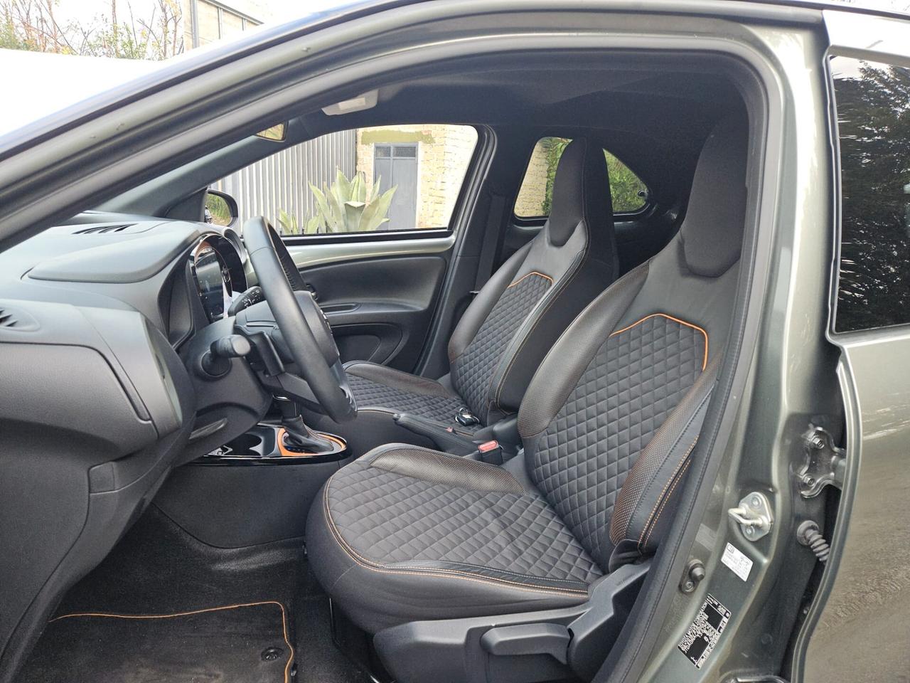 Toyota Aygo X 1.0 VVT-i 72 CV 5 porte Lounge S-CVT LIMITED