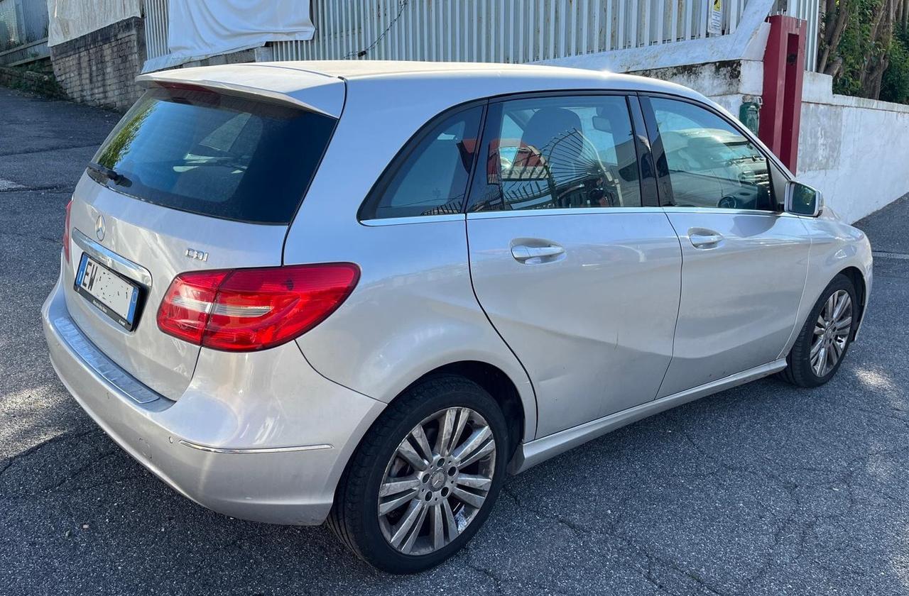 Mercedes-benz B 180 B 180 CDI Premium cambio automatico navi