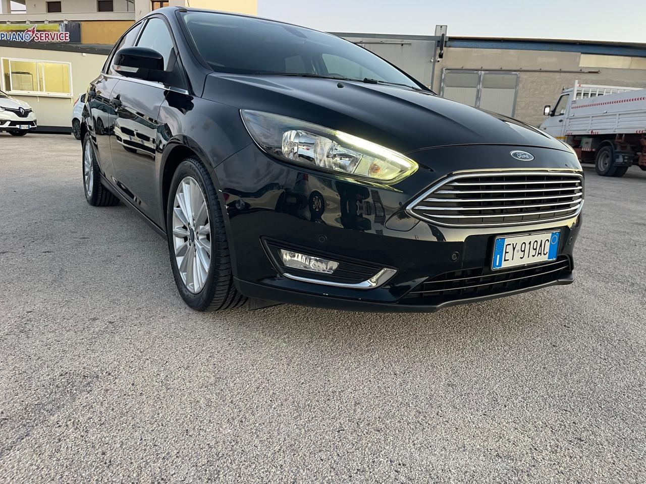 FORD FOCUS 1.0 125CV BERLINA TITANIUM FULL LED