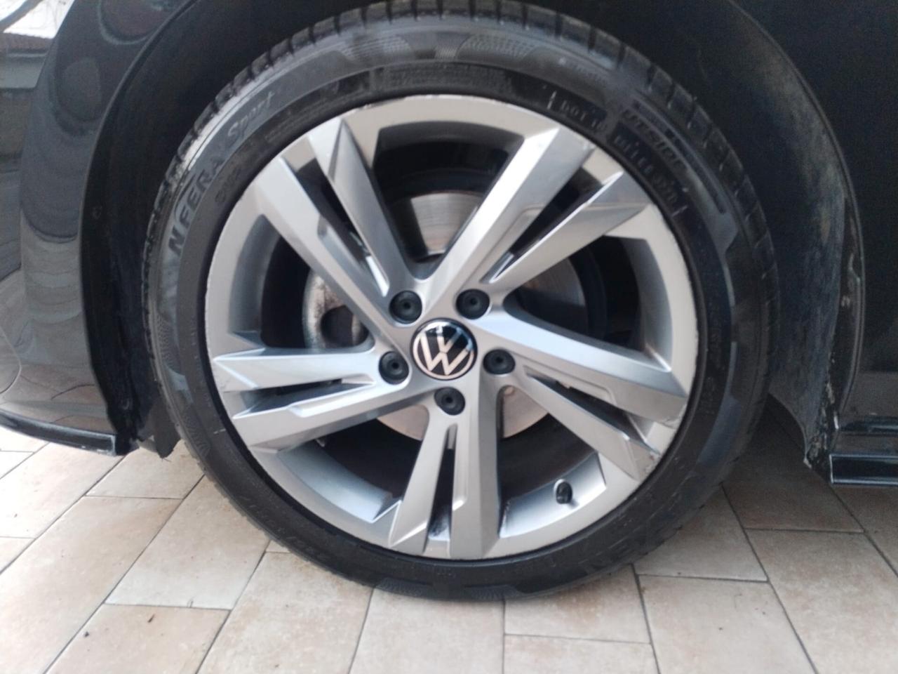 Volkswagen Golf 1.5 TSI EVO ACT R-Line
