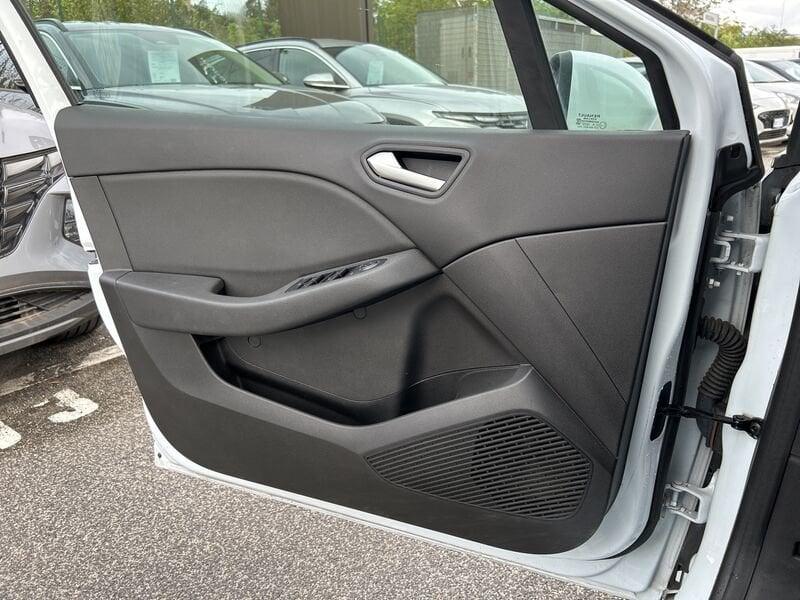 Renault Clio V 2019 1.6 E-Tech hybrid Intens 140cv auto my21