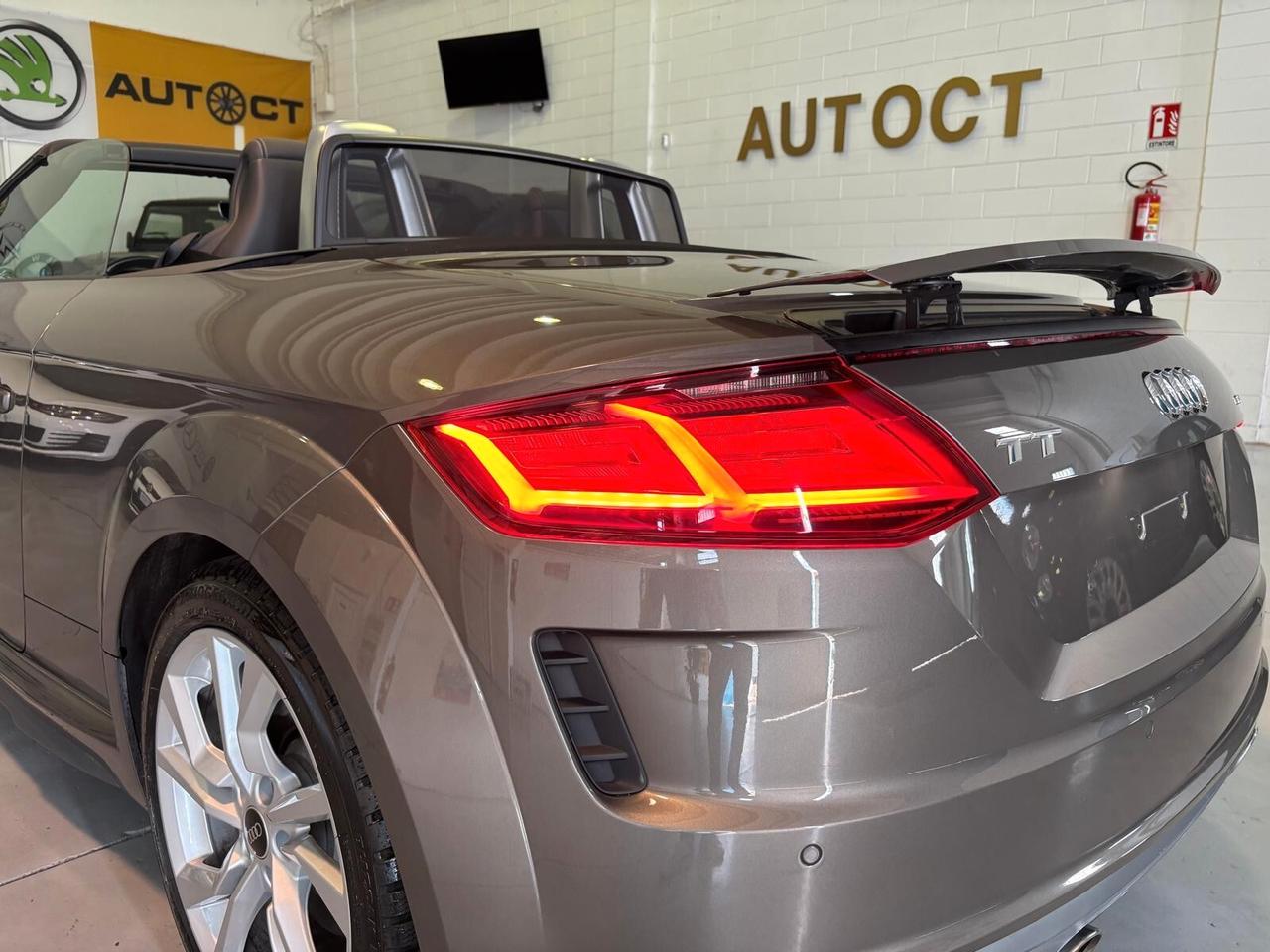 Audi TT Coupé 45 TFSI quattro S tronic S-LINE