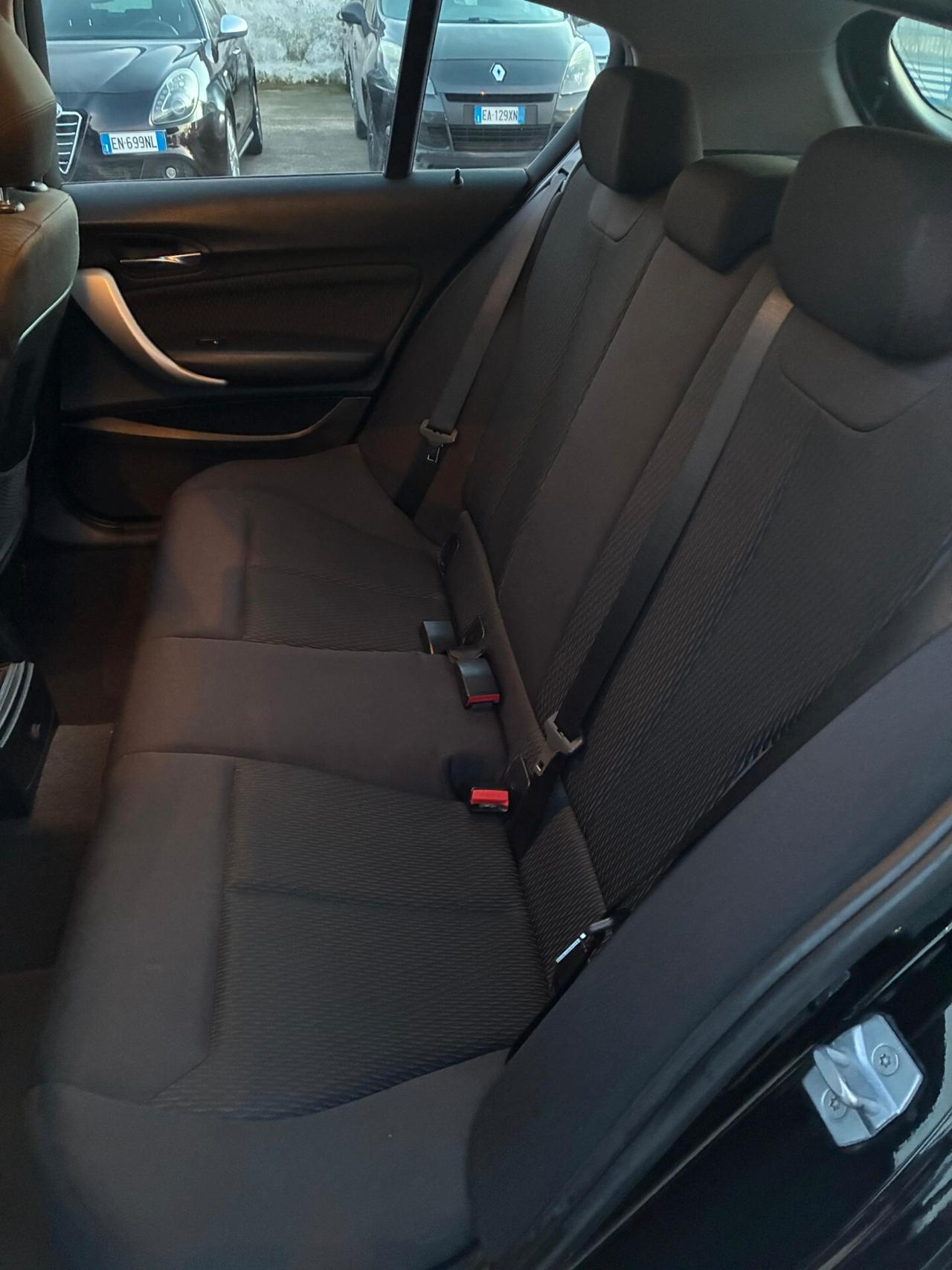 Bmw 114 114d 5p. Advantage