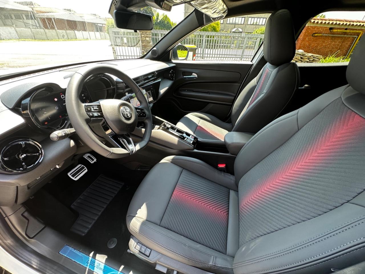 Alfa Romeo Junior 1.2 136 CV Hybrid eDCT6 SPECIALE