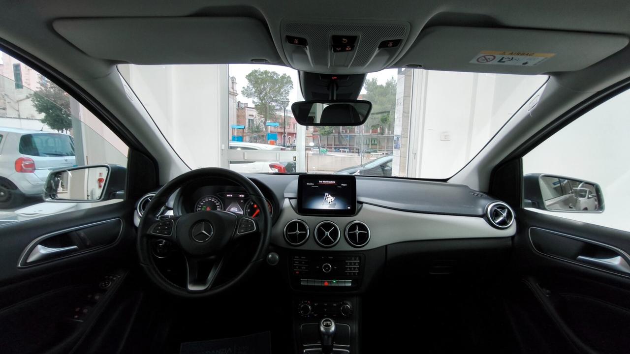 Mercedes-benz B 180 d Premium