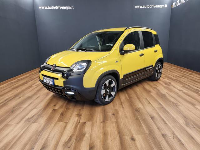 FIAT Panda 1.0 FireFly S&S Hybrid Pandina CROSS