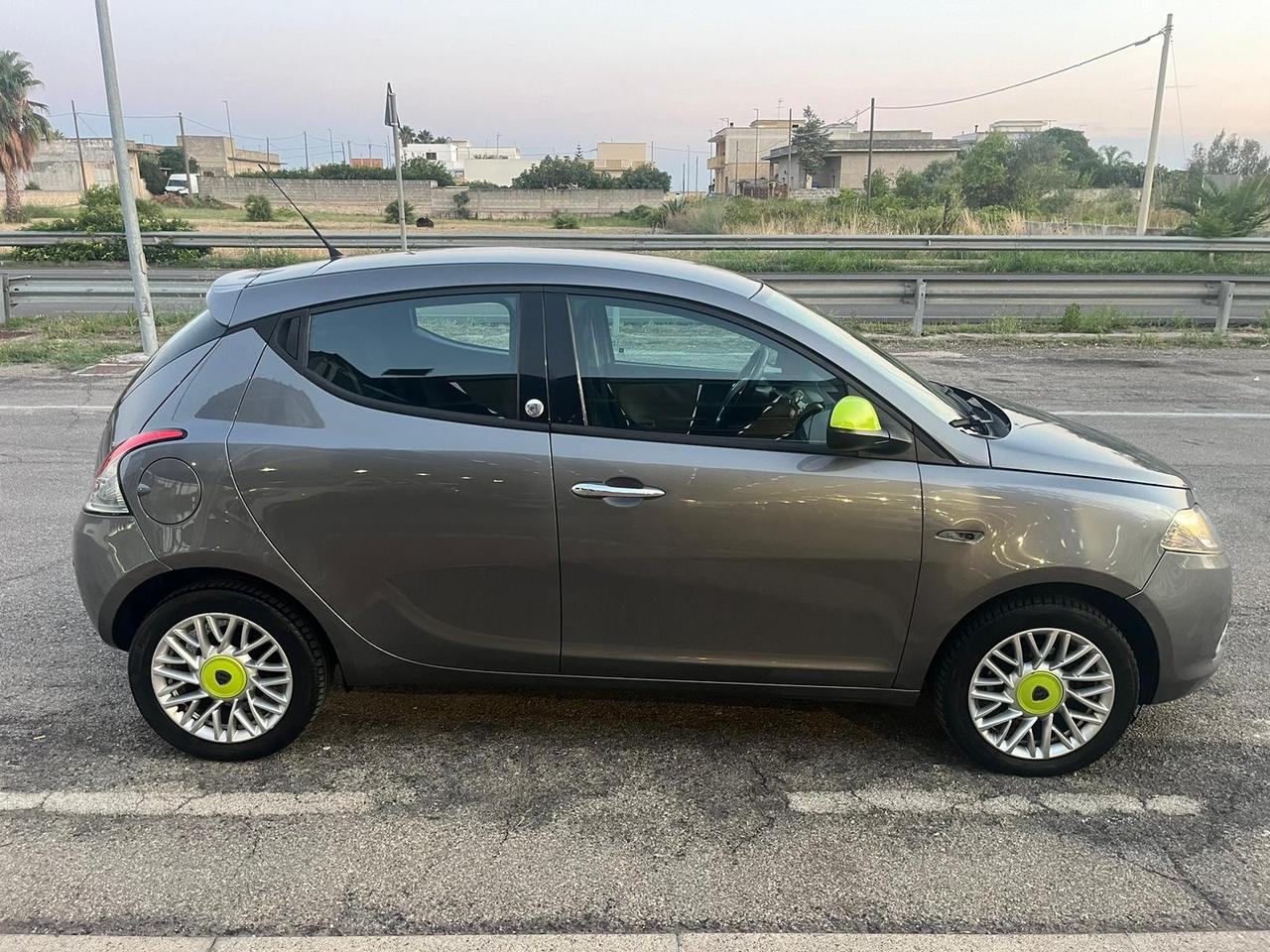 Lancia Ypsilon 1.2 69 CV 5 porte GPL Ecochic 2014