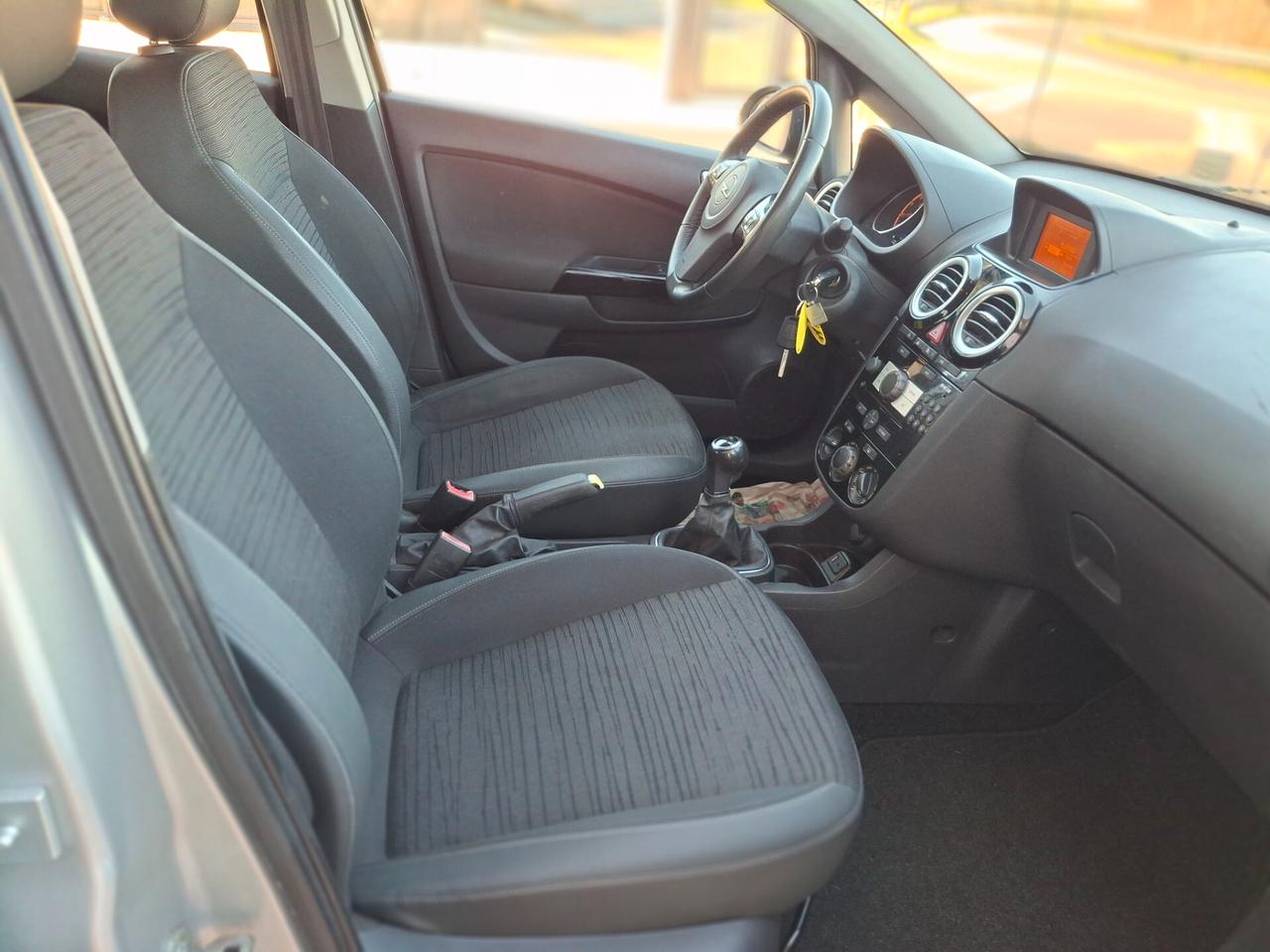 Opel Corsa 1.2 GPL, 5 porte