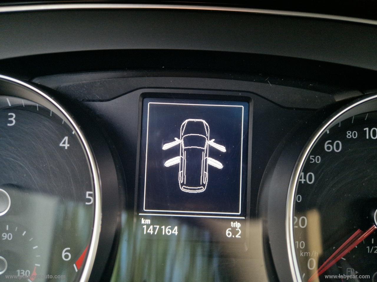 VOLKSWAGEN Passat Var. 2.0 TDI DSG Business TETTO