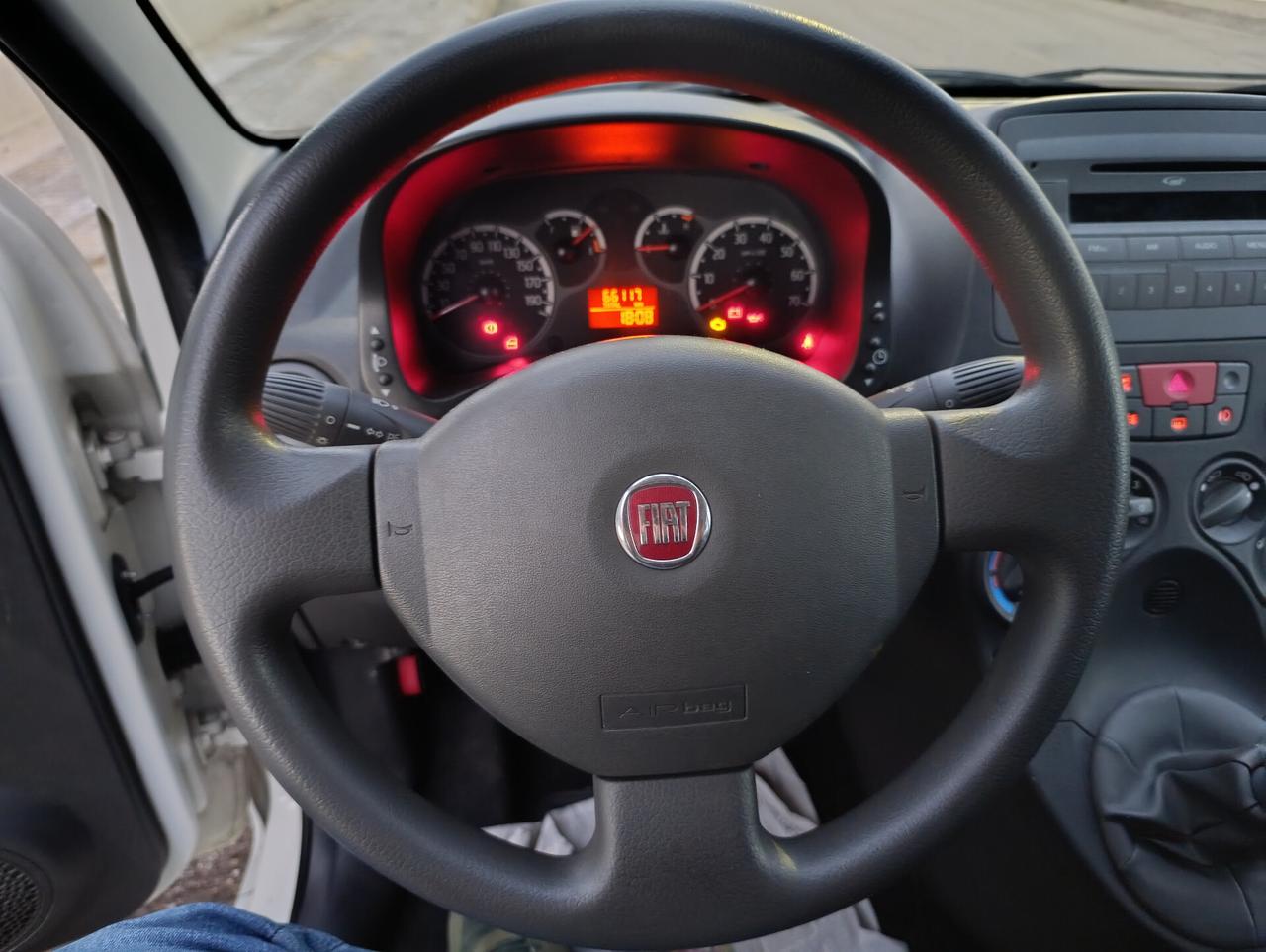 FIAT PANDA 1.2 BENZINA 05/2011 KM 65.000 1 PROPRIETARIO