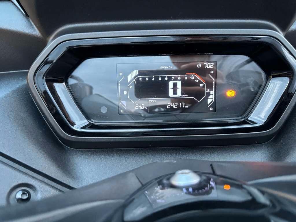 Yamaha X-Max 300 2023 /KM 24.000 Tuo a solo 45 Euro al mese