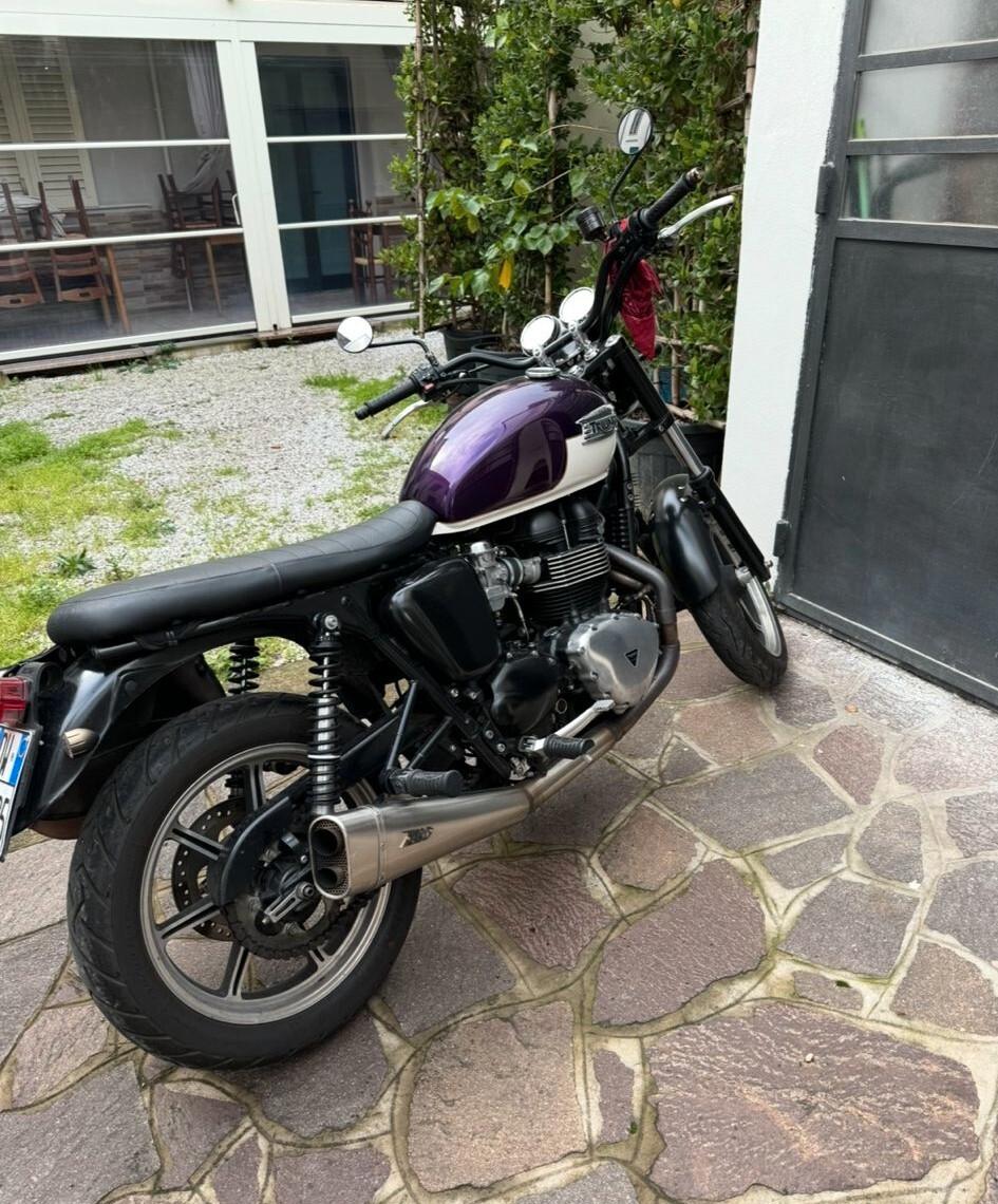Triumph Bonneville SE