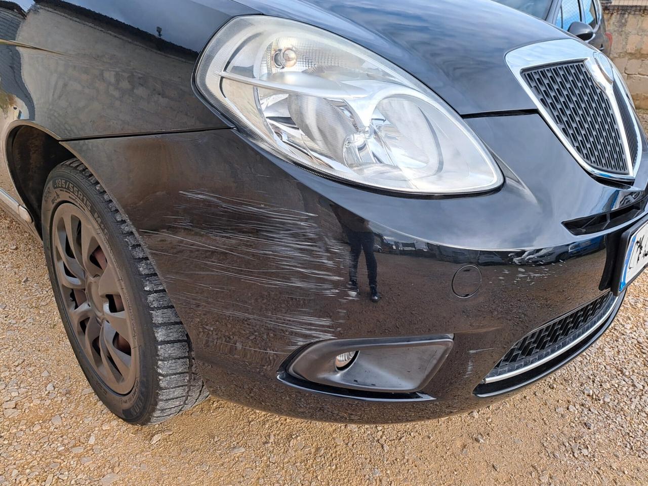 Lancia Ypsilon 1.2 Argento- NEOPATENTATI