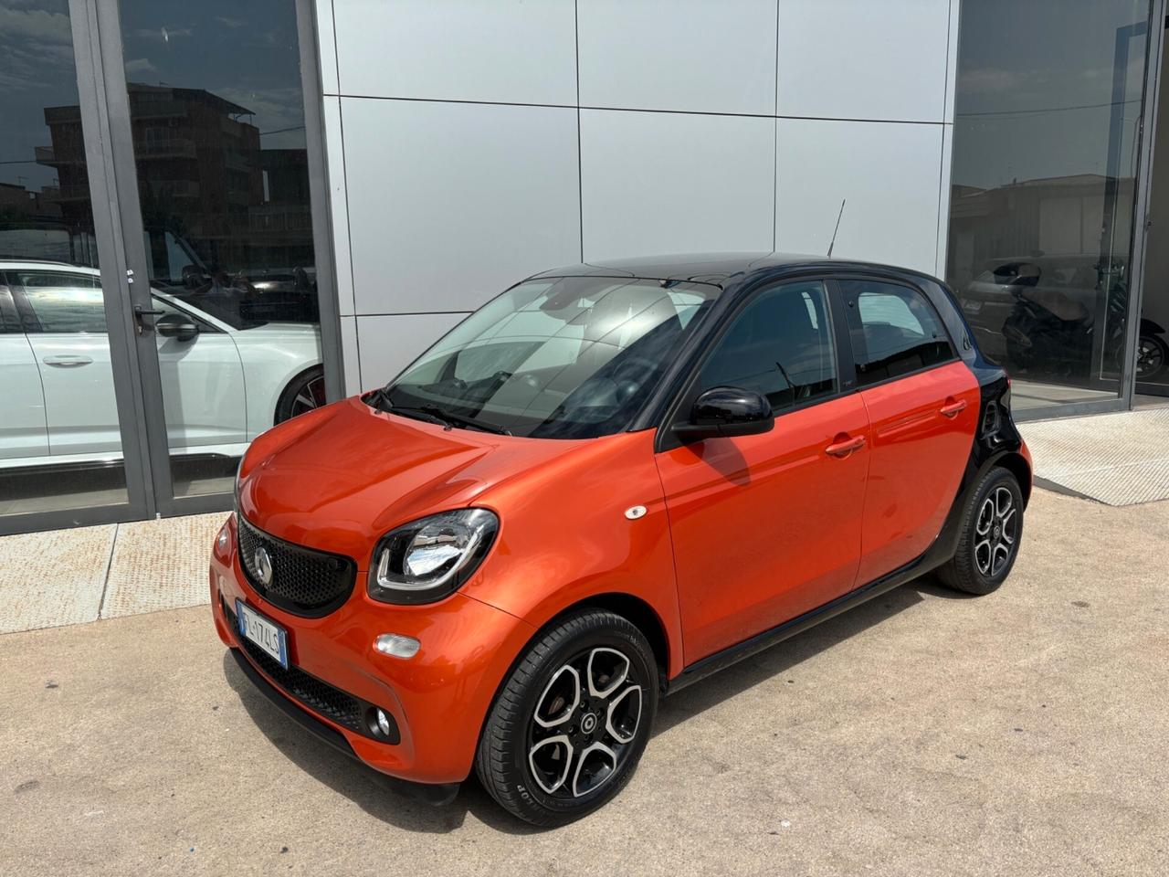 Smart ForFour 90 0.9 Turbo Prime - anno 2016 - prezzo €13.600