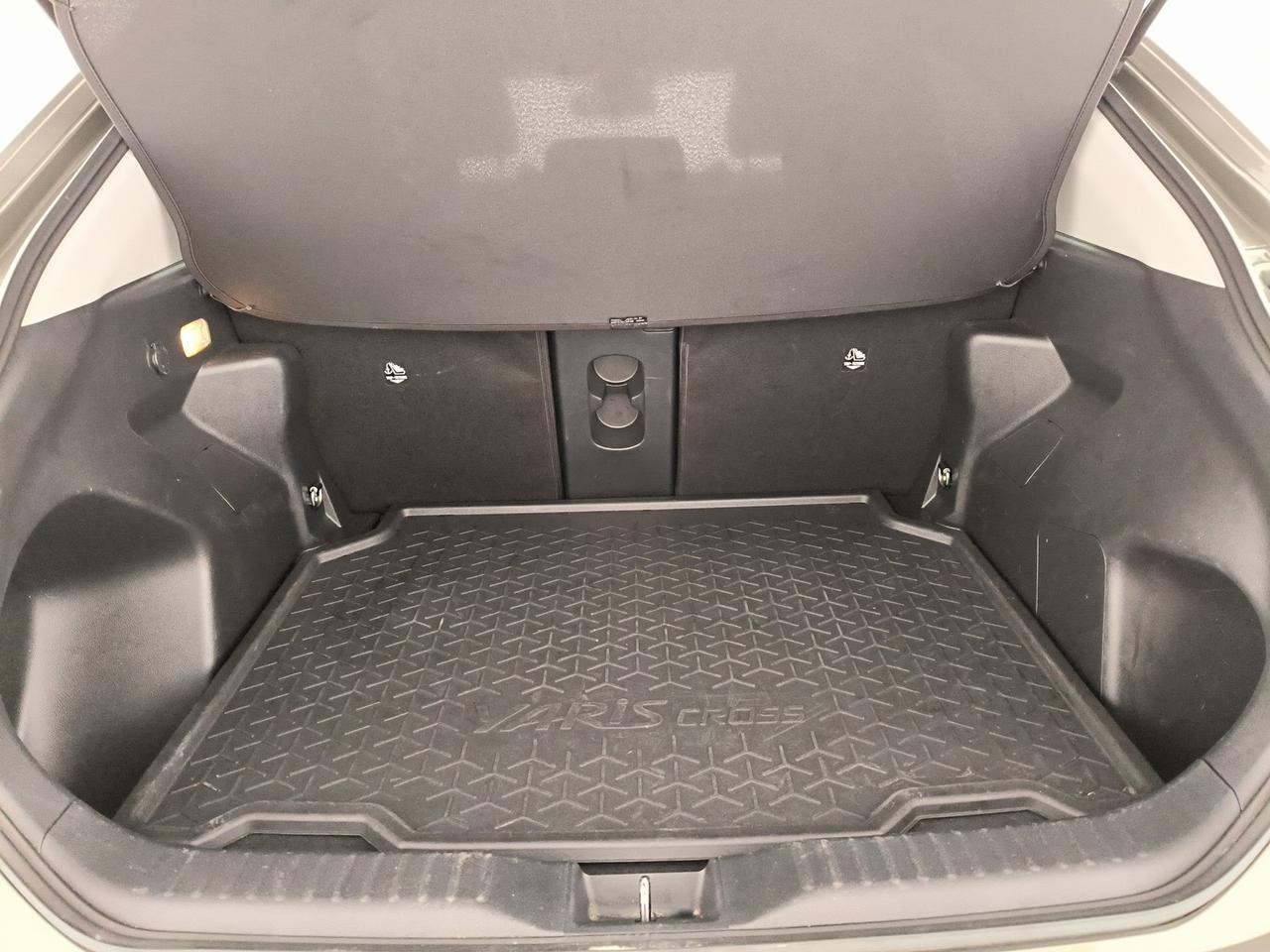 Toyota yaris cross 1.5h lounge awd-i 116cv e-cvt