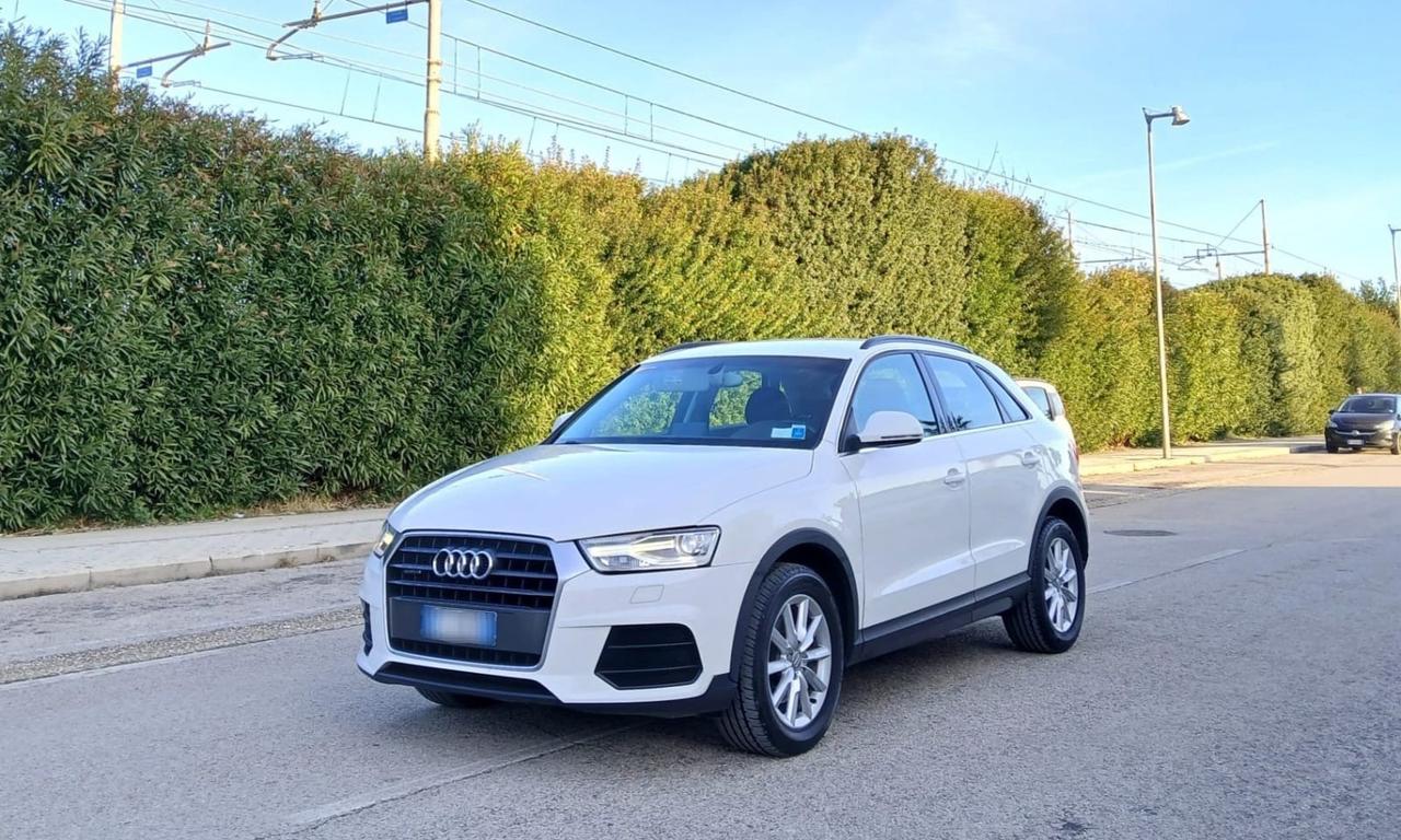 Audi Q3 2.0 TDI 150 CV quattro Sport