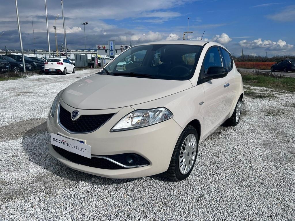 LANCIA Ypsilon III 2015 - Ypsilon 1.2 Gold 69cv my16