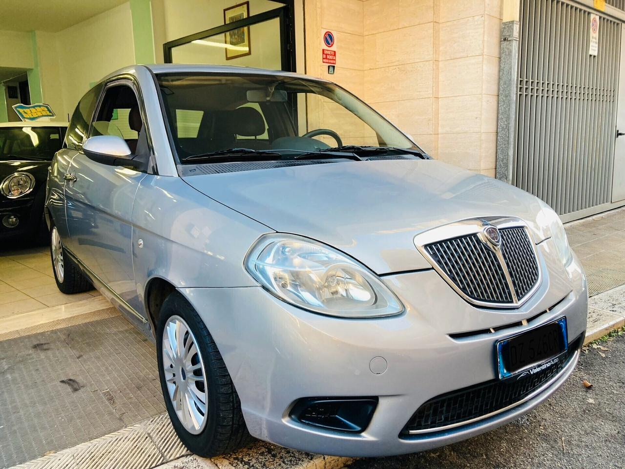 Lancia Ypsilon EcoChic GPL -X NEOPATENTATI-2009